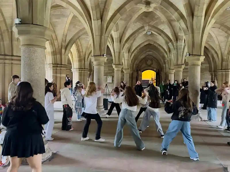 K-pop Random Play Dance